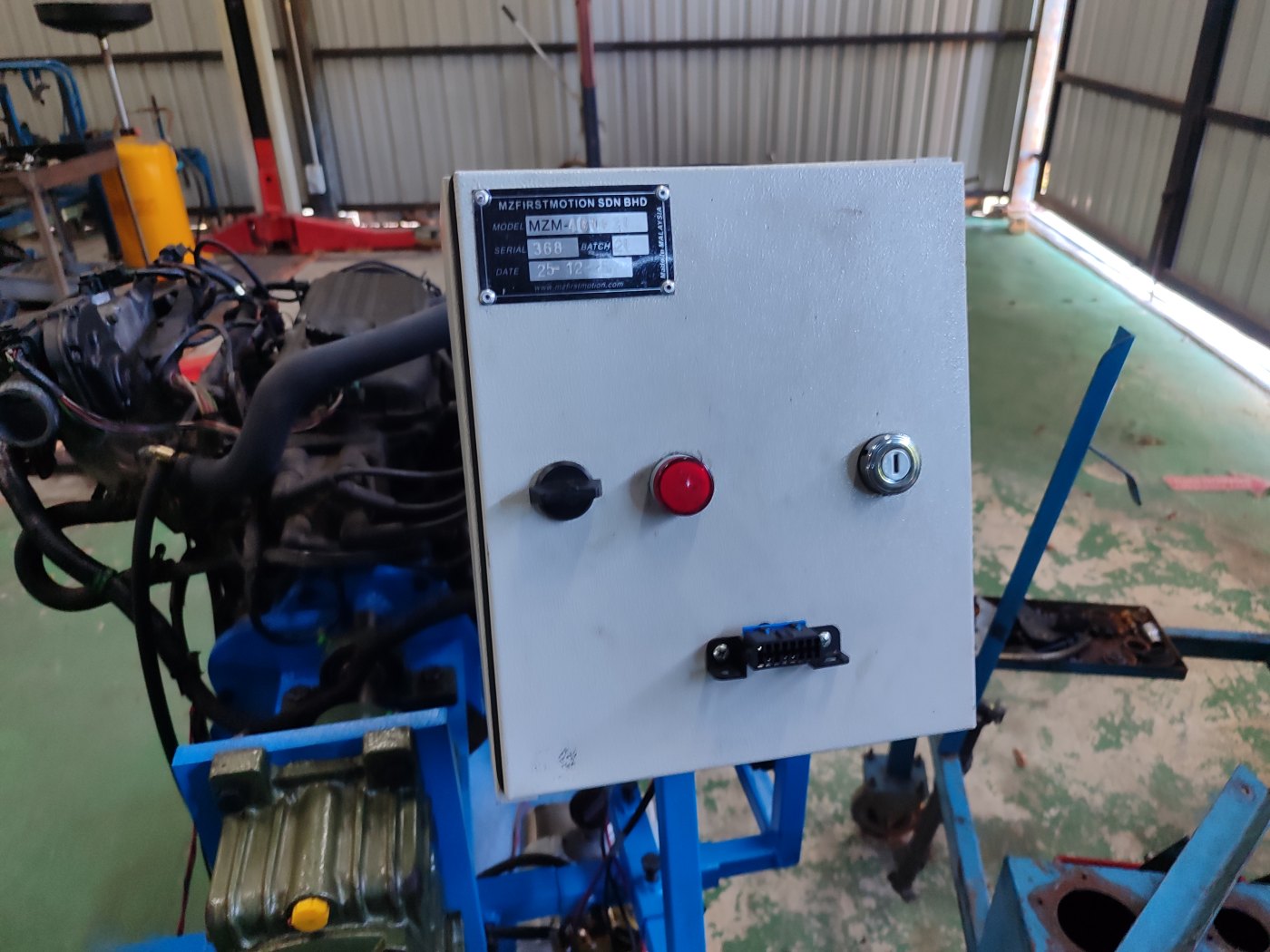 Engine Proton 4G-15/13 MPI view 2